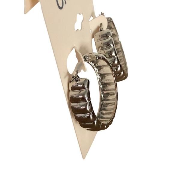 On 34th Small Croissant-Textured Hoop Earrings Silver-Tone 1.06" NEW - Picture 4 of 5